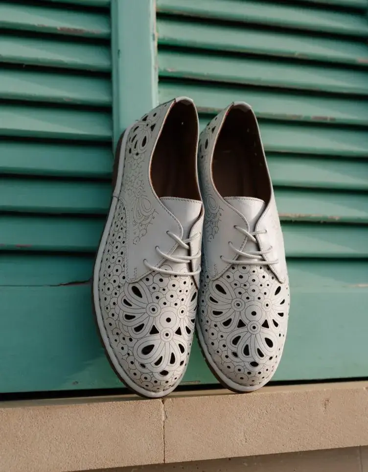 manitu shoes details - weiße halbschuhe